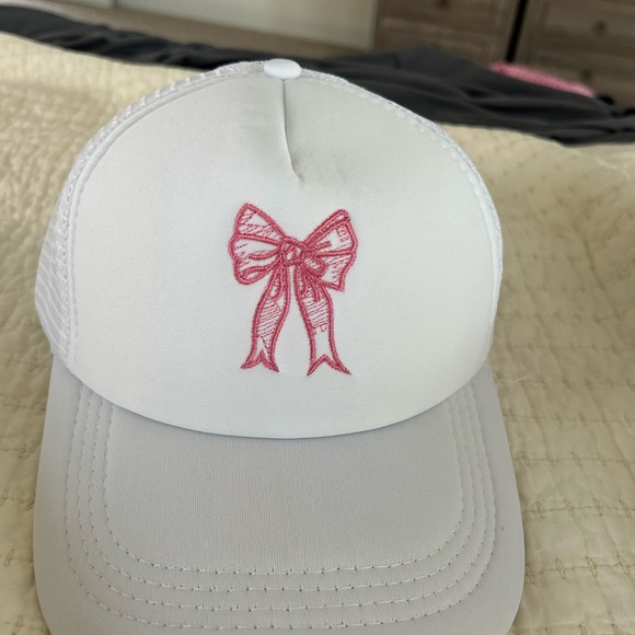 COQUETTE RIBBON BOW EMBROIDERY TRUCKER HAT - Picture 3 of 6